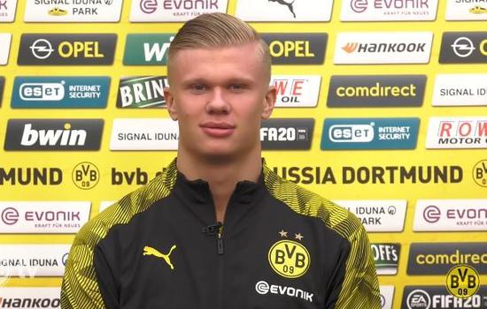 费迪南德盛赞新卡灵顿：梦中情房，你肯定希望住在这样的地方（费迪南德盛赞曼联新卡灵顿：堪比梦幻之家，谁不想住？）