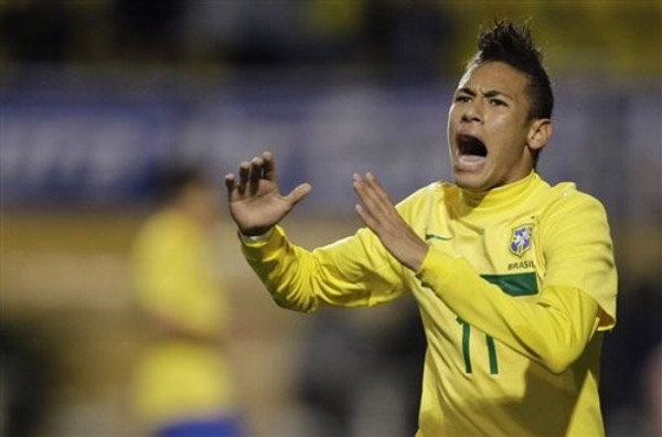 世体：克里斯滕森并没受伤，提前结束训练是计划好的