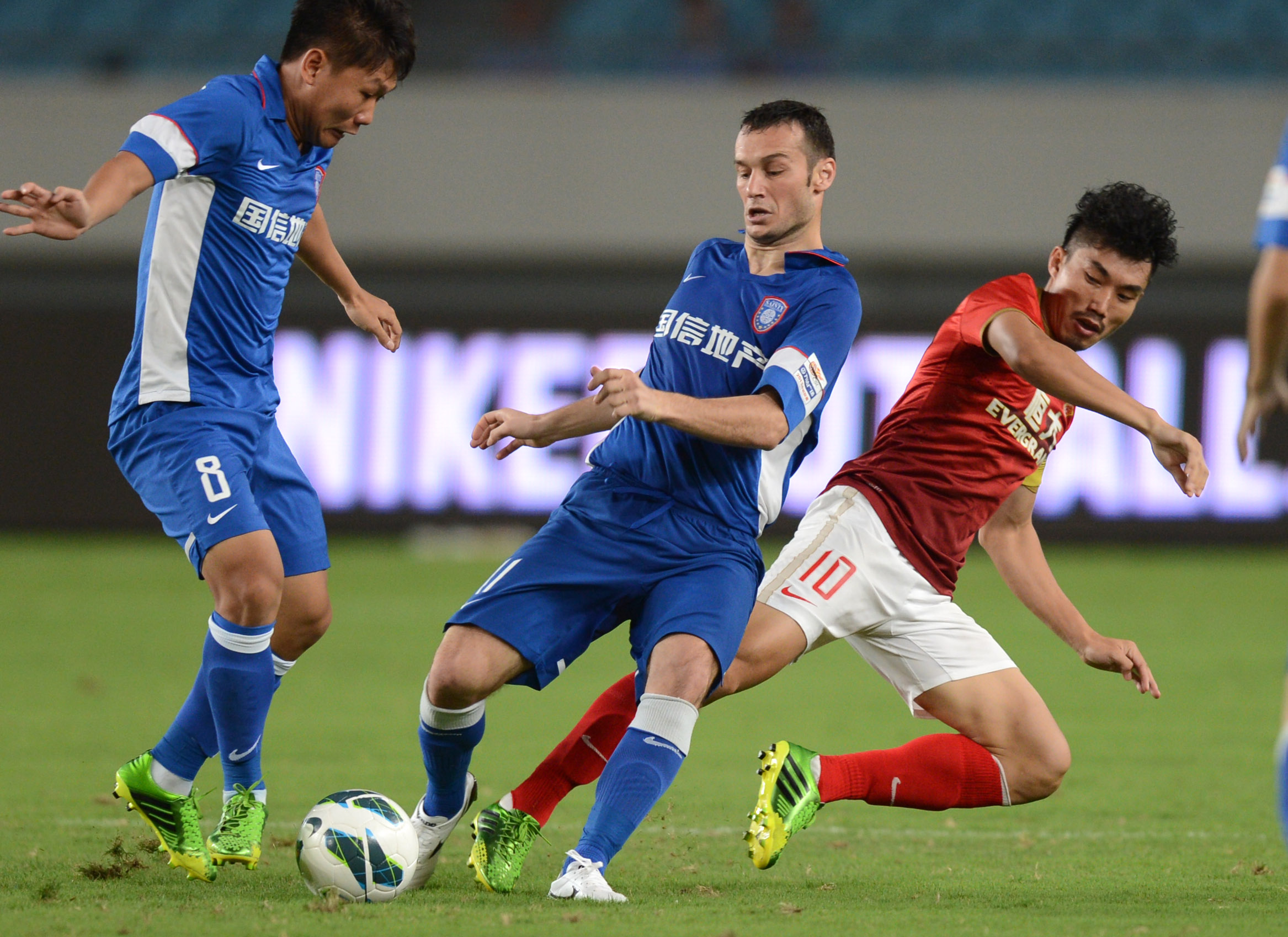 国乒8-2胜法国，产生了3大不可思议，王楚钦救场，王皓脸色铁青