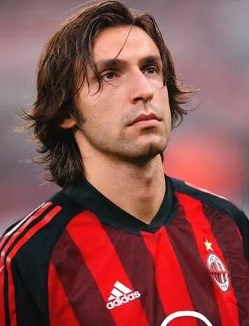 汪士钦熊猫杯首轮解围失误致丢球，末轮报复性动作染红（熊猫杯：汪士钦首战解围失误送丢球，末轮报复动作被红牌罚下）