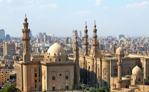 西甲官方：海港代表团访问总部，交流内容包括球员赴西培训（西甲官宣：海港代表团到访总部，议题涵盖球员赴西班牙培训）